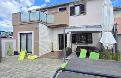 Letzte Reihehaus mit Jacuzzi! Marčana.