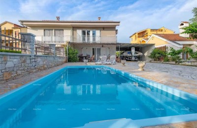 Ausgezeichnete Gelegenheit! Verkauf - attraktive Villa mit Pool und gepflegtem Garten, Banjole!