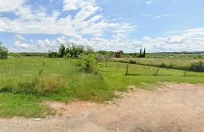 Attraktive Baugrundstücke für den Bau eines Wohngebäudes, Umag – 500 m vom Meer entfernt!