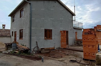 Haus mit Blick auf den See – Pazin