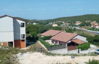 Wir verkaufen ein wunderschönes Haus in Rovinjsko Selo.