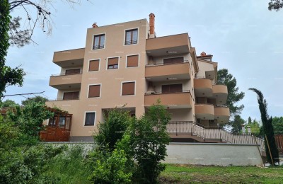 Dreistöckige Wohnung mit Dachterrasse! 100 Meter zum Meer.