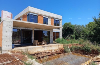 Ližnjan, Wir verkaufen ein Haus an einem attraktiven Standort!