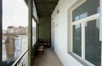 Renovierte Wohnung im Zentrum von Pula! Nur wenige Schritte vom Stadtmarkt entfernt.