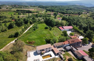 BARBAN - Bauland mit Projekt (Hälfte eines Duplex), 15 Minuten vom Meer entfernt