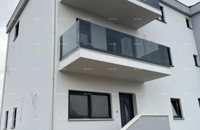 Verkauf einer großen Wohnung in einem neuen Gebäude, Medulin!