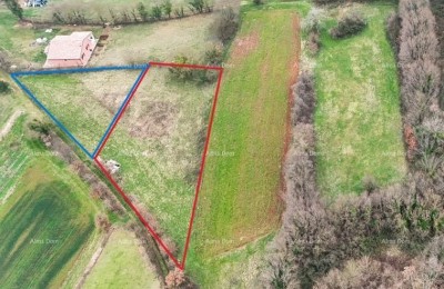 Zwei Parzellen mit zwei Baugenehmigungen!