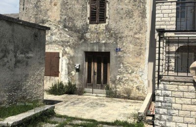 PRODOL, MARČANA – Authentisches istrisches Steinhaus mit Grundstück zur kompletten Renovierung