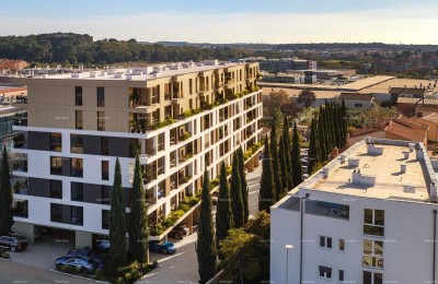 Pula! Verkauf einer Wohnung mit Parkplatz in einem modernen Mehrfamilienhaus mit Aufzug. S3