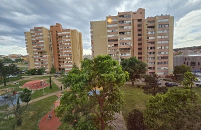 Geräumige Wohnung in Pula, ideal für Familien!