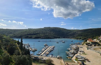 Apartment mit freiem Blick auf die Bucht und das Meer.