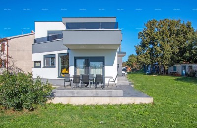NEUBAU 2022 – MODERNES HAUS 160 m², 995 m² GRUNDSTÜCK, 1 KM VOM MEER ENTFERNT