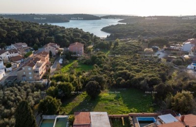 Verkauf – Grundstück 1.943 m², Vinkuran (200 m vom Meer)