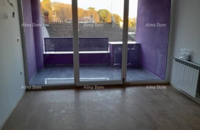 Top-Lage! Verkauf einer Wohnung mit Garagenstellplatz in unmittelbarer Nähe des Stadtzentrums von Pula!