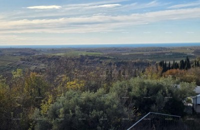 Buje – attraktives Grundstück mit Meerblick