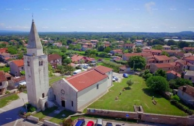 Baugrundstück im Zentrum von Šišani!