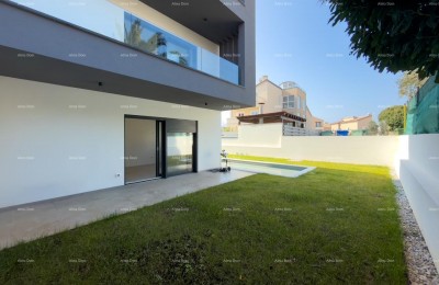 PREMANTURA - Wohnung mit Garten und Pool, 500 m zum Meer (101)