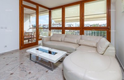 Rovinj – Wohnung mit 2 Schlafzimmern und Parkplatz in der Garage