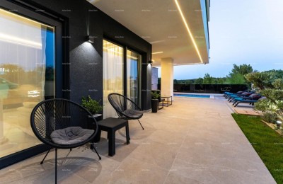 Modernes Haus mit Pool in toller Lage, Medulin!