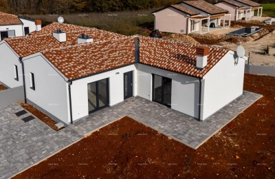 BARBAN, KOŽLJANI - Neubau / Duplex, rechter Teil. Ökologischer Ort