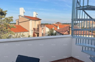 Verkauf - renoviertes Haus an ausgezeichneter Lage mit zwei Apartments und wunderschönem Blick, Medulin!