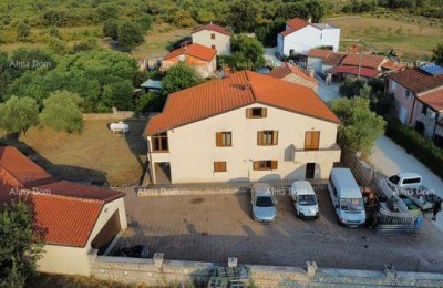 Haus 420m2 mit drei Wohnungen zu verkaufen, Umag