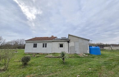 Legalisiertes Ferienhaus zwischen Bale und Vodnjan!