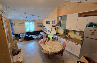 Stan in Banjolama – ruhige Umgebung, nahe der Küste, mit Veranda und modernen Annehmlichkeiten