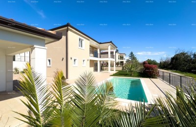 Wunderschöne Villa im mediterranen Stil, Umag