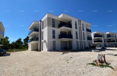 Istra. Neubau. Wir verkaufen eine Wohnung mit Meerblick – Ližnjan