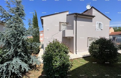 EINFAMILIENHAUS MIT ZWEI GETRENNTEN APARTMENTS – MEDULIN, POŠESI, 150 M VOM MEER