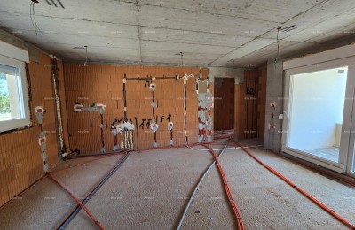 Verkauf - S3-Wohnung mit Terrasse im Bau, neues Wohngebäude, Ližnjan!
