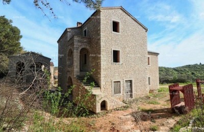Istrisches Steinhaus 14 km von Rovinj auf sehr großen Grundstück