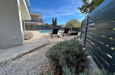Villa im modernen Design mit Pool - Verkauf, Svetvinčenat!