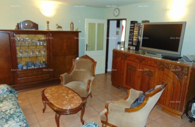 Geräumiges Haus in Marčana mit drei Etagen und Garten - zu verkaufen.