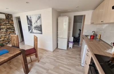 Wir verkaufen eine Wohnung im Zentrum von Pula – 66 m²