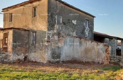 Galižana – Steinhaus mit Baugrundstück und Zisterne